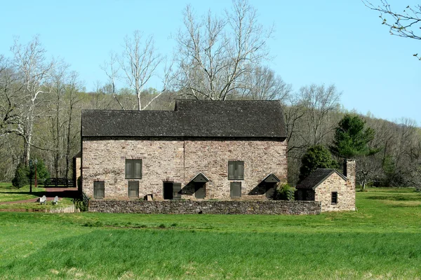 Oude stenen schuur — Stockfoto