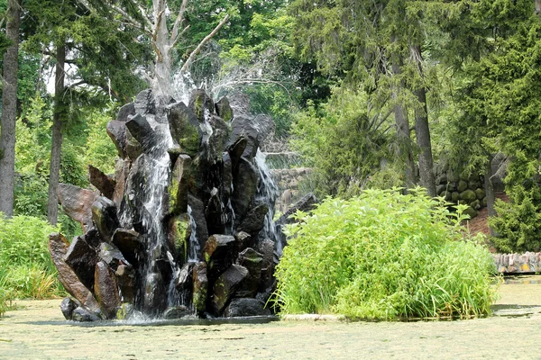 石水喷泉 — 图库照片
