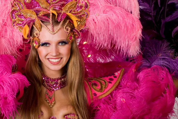 Karnaval dansçı