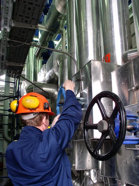 Gasodutos e engenheiro — Fotografia de Stock