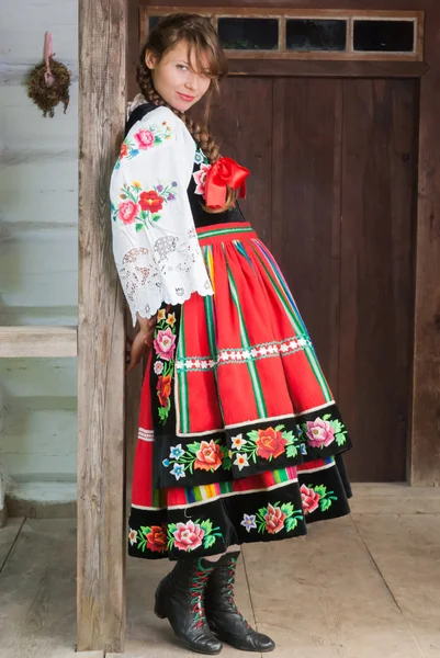 Retrato de una mujer joven y bonita — Foto de Stock