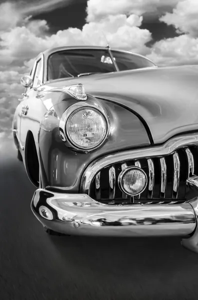 Um carro vintage — Fotografia de Stock