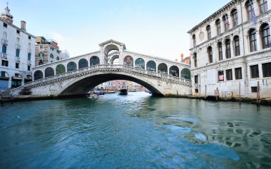 Venedik, büyük kanal ve Rialto Köprüsü