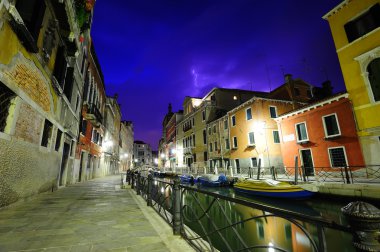 dramatik fırtına Venedik'teki