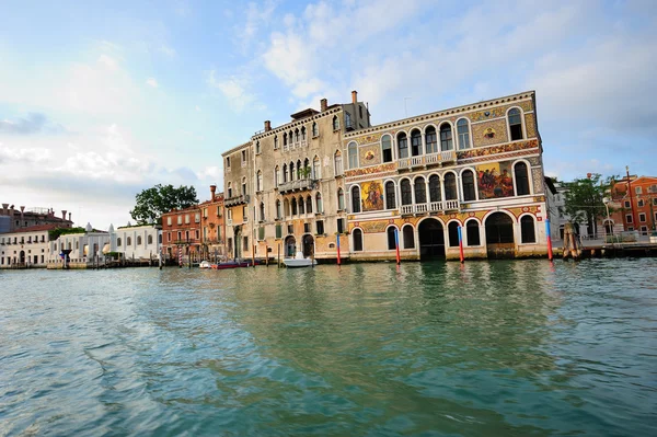 Venetian palazzos (palaces) on Grand Canal — Stock Photo, Image