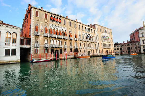 Palazzoları (saray) Venedik, büyük Kanal üzerinde — Stok fotoğraf