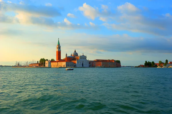 Vista a la Isla de San Giorgio Maggiore en Venecia — Foto de Stock