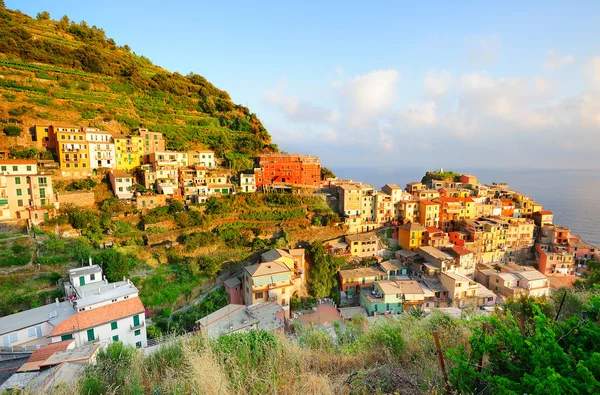 明るい日没 manarola 村 (チンクエ ・ テッレ, イタリア) — ストック写真