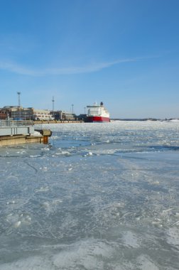 Helsinki buz kaplı harbor