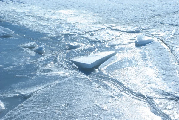 Gelo de mola azul brilhante — Fotografia de Stock
