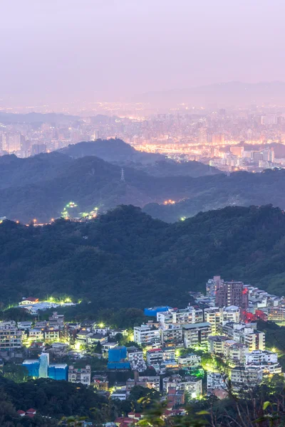 Cidade noite cena — Fotografia de Stock