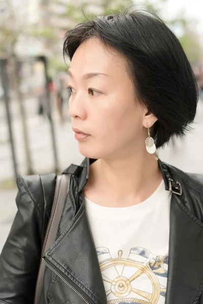 Aziatische volwassen vrouw — Stockfoto