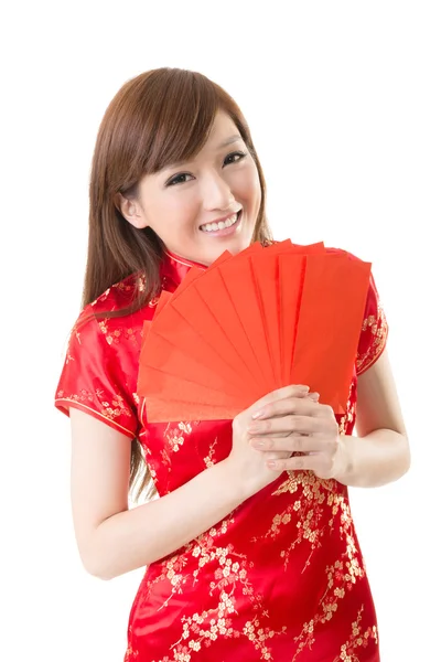 Red envelope Chinese woman — Stock Photo, Image