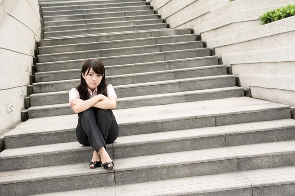 Mujer de negocios preocupada —  Fotos de Stock