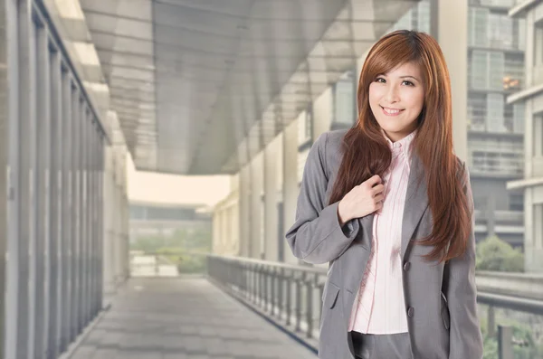 Glimlach Aziatische zakenvrouw — Stockfoto