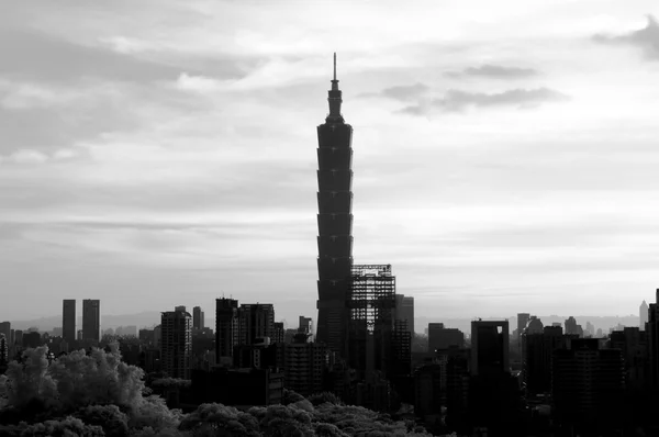 Stadtbild mit 101 Wolkenkratzern — Stockfoto