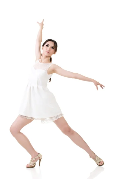 Asian female dancer posing — Stock Photo, Image