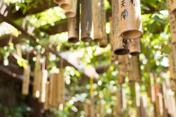 Pólos de desejo de bambu — Fotografia de Stock