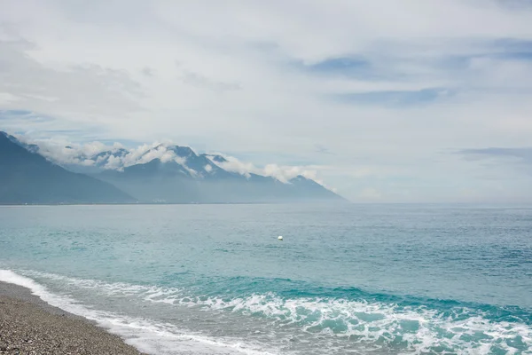 Seascape com céu nublado — Fotografia de Stock