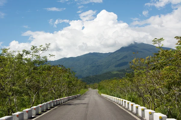 Rural landscape with road — Stock Photo, Image