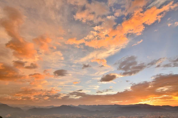 Atardecer dramático sobre Puli — Foto de Stock