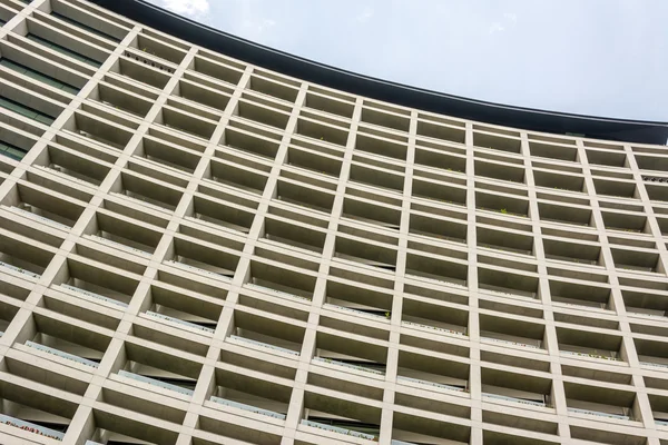 Edificio moderno di giorno — Foto Stock