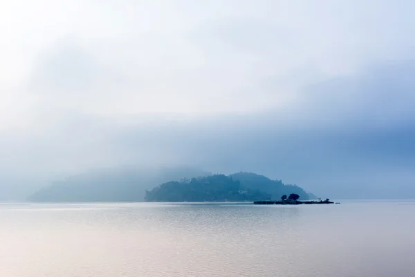 Lago de sol lua — Fotografia de Stock