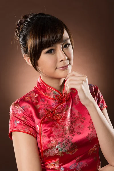 Attraktiva kinesisk kvinna — Stockfoto