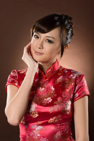 Aantrekkelijke chinese vrouw — Stockfoto