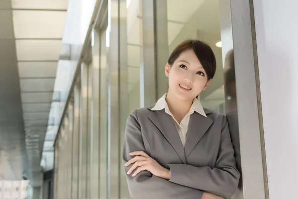 有吸引力的亚洲商业女人肖像 — 图库照片