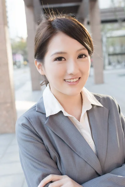 Young pretty Asian business woman portrait — Stock Photo, Image