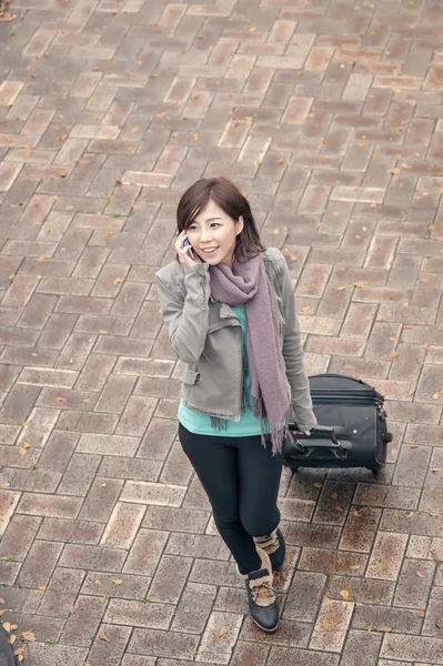 Viajando asiático senhora — Fotografia de Stock