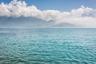 toplayan güneş ay Gölü