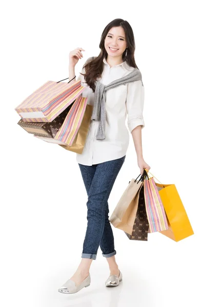Asiatische Frau beim Einkaufen — Stockfoto