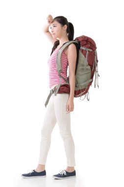 Genç Asyalı backpacker