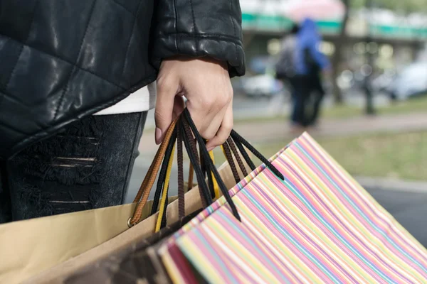 Begreppet kvinna shopping — Stockfoto