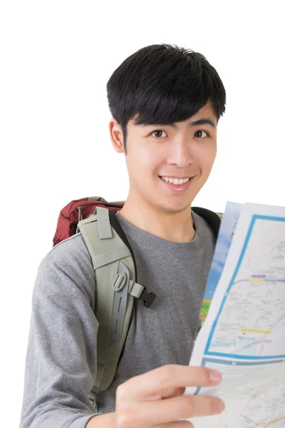 Asiatiska unga resenären ser en karta — Stockfoto