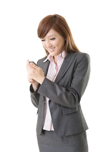Mujer de asiático utilizando el teléfono inteligente —  Fotos de Stock