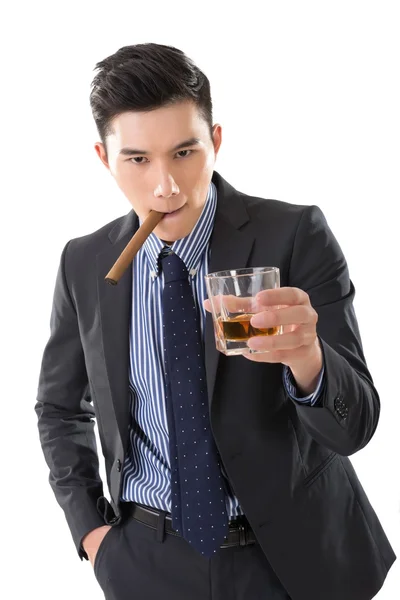Азиатский молодой бизнесмен — стоковое фото