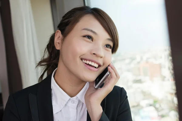 Mujer de negocios hablar — Foto de Stock