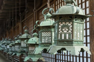 Japon tarzı bronz fener