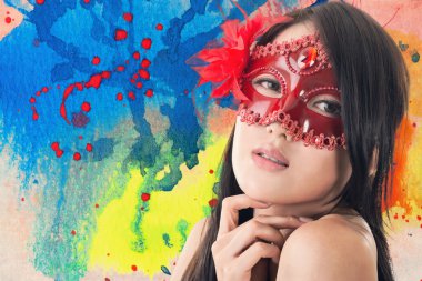güzel kadını bir karnaval maskesi