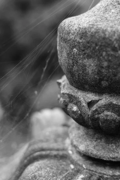 Tradicional asiático lanterna de pedra — Fotografia de Stock