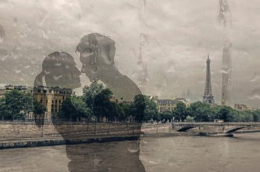 Asya çift kucaklama