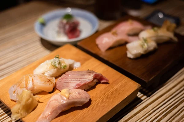 Läcker Japansk Sushi Tallrik Restaurang — Stockfoto