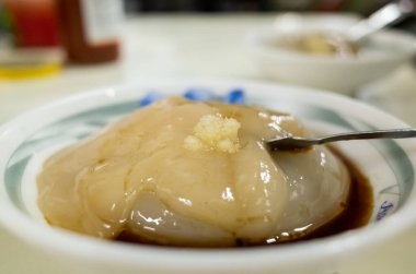 Köfteler, Tayvan ünlüleri ve geleneksel lezzet atıştırmalıkları.