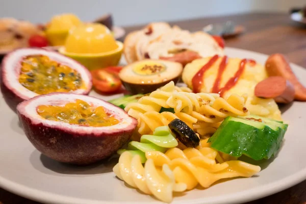 Breakfast Bread Vegetables Fruits Dish Morning — Stock Photo, Image