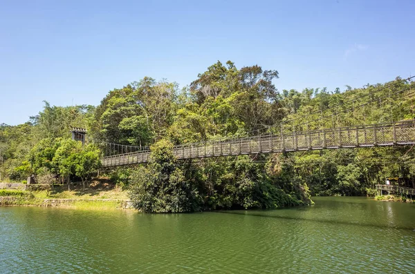 Paesaggio Stagno Con Ponte Sospeso Toushe Reservoir Nantou Taiwan — Foto Stock