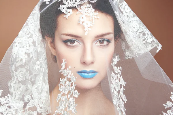 Fashion photo of beautiful women under white veil — Stock Photo, Image