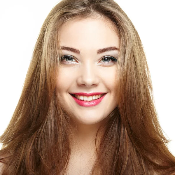 Cara de mulher bonita. Menina sorrindo. Isolado em backgro branco — Fotografia de Stock